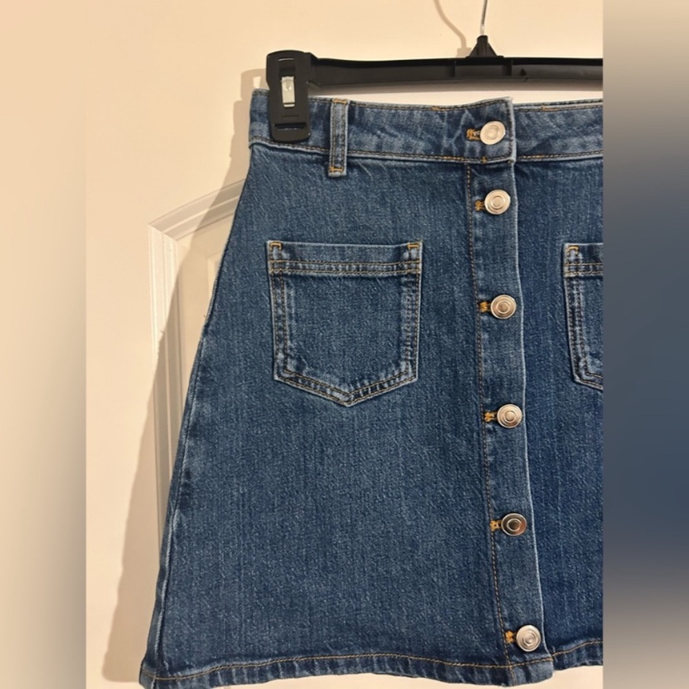 Anthropology Maeve Denim Blue Button Front Mini Skirt
Sz 2 Y2K preppy cotton - Picture 6 of 10